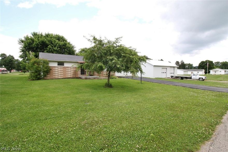 this Ranch home offers 3 bedrooms with master bedroom with master bath, two more bedrooms and a  second full bath , fenced in back yard , Pole building 28 x 50,  newer windows and roof, 5 parcels