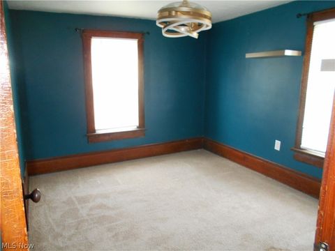 Tiny photo for 219 17th Street NW, Barberton, OH 44203 (MLS # 5190409)