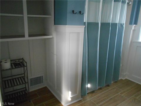 Tiny photo for 219 17th Street NW, Barberton, OH 44203 (MLS # 5190409)