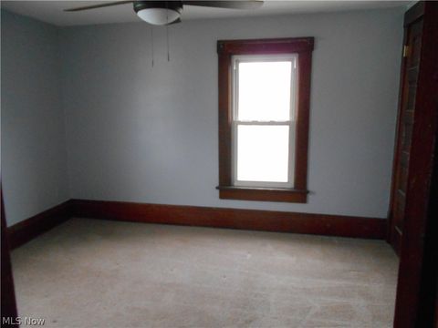 Tiny photo for 219 17th Street NW, Barberton, OH 44203 (MLS # 5190409)