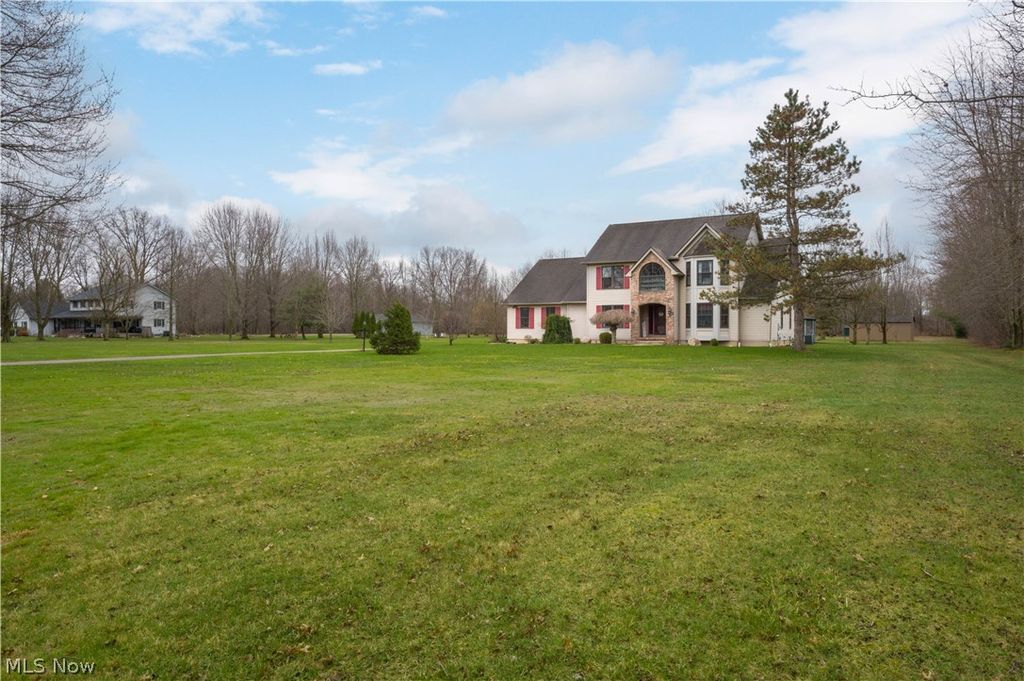 Photo of 44565 Stang Road, Elyria, OH 44035 (MLS # 5193777)