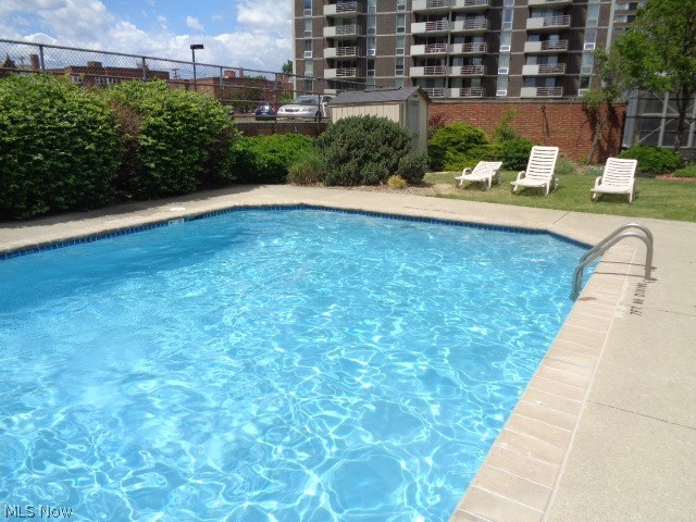 Lake House - Residential