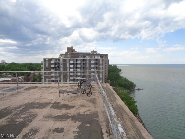 Lake House - Residential