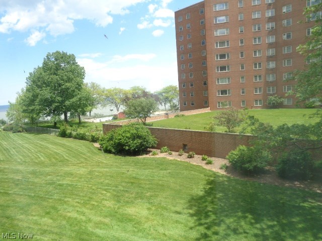 Lake House - Residential