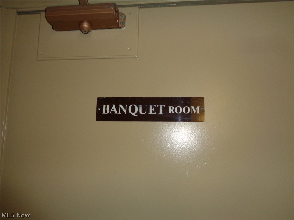 Lake House - Residential