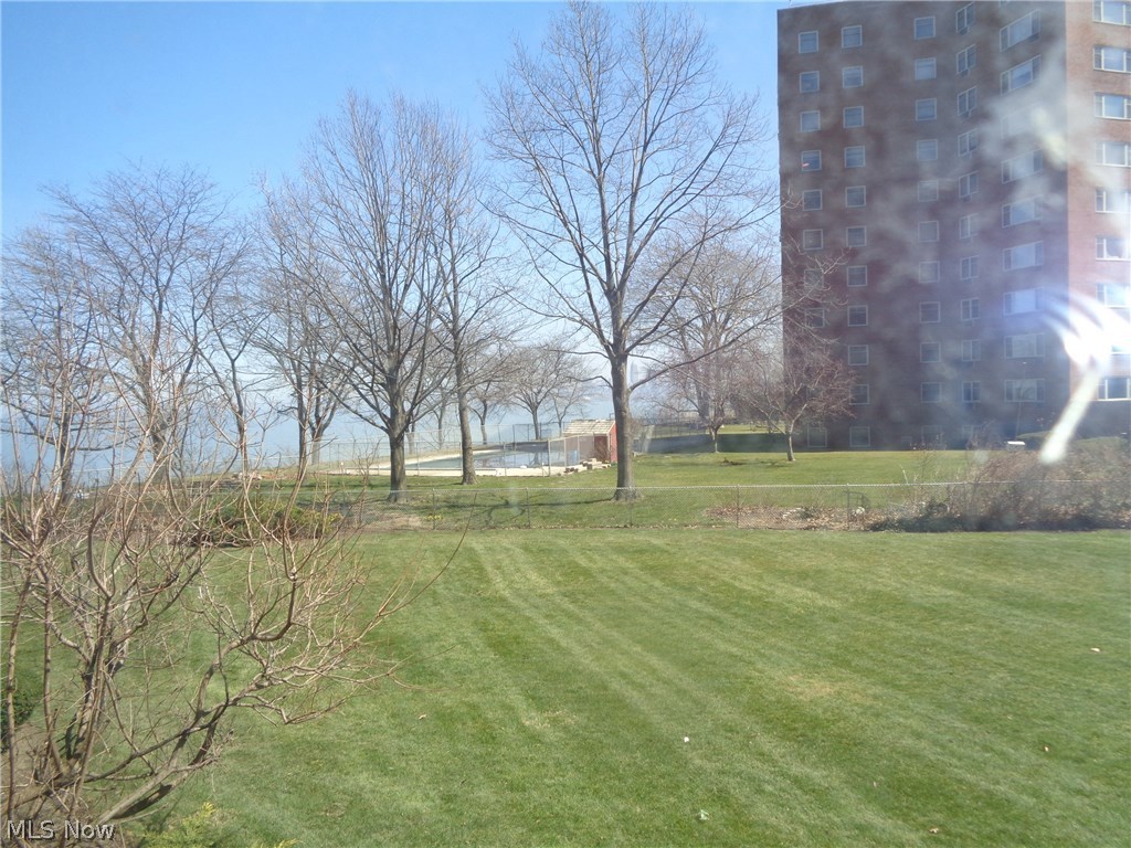 Lake House - Residential