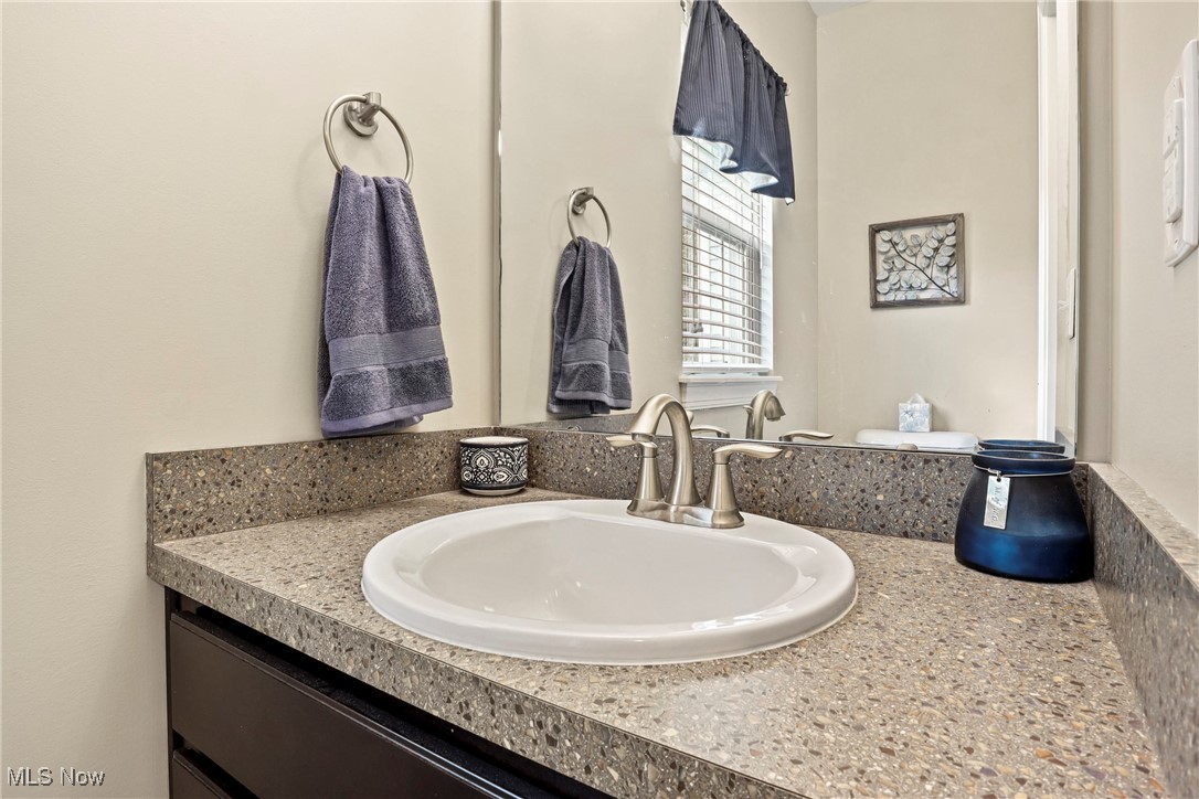 6111 Brownstone Court, Mentor, Ohio image 22