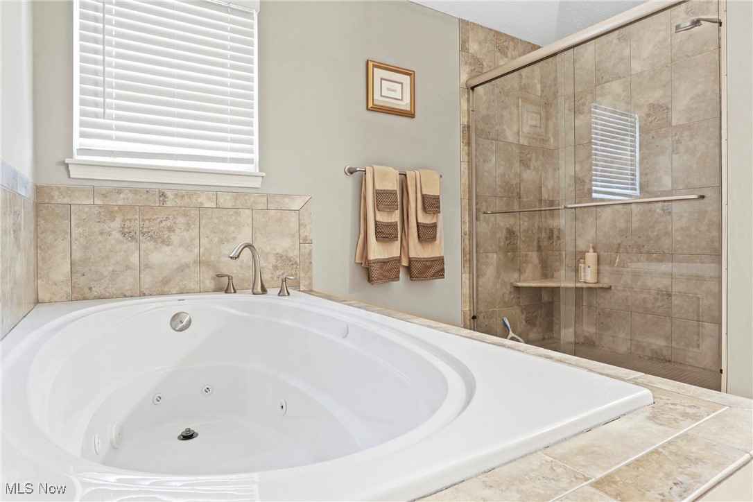 6111 Brownstone Court, Mentor, Ohio image 37
