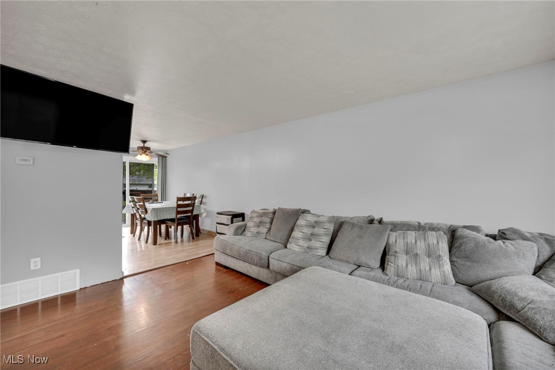 17022 Howe Road, Strongsville, Ohio image 7