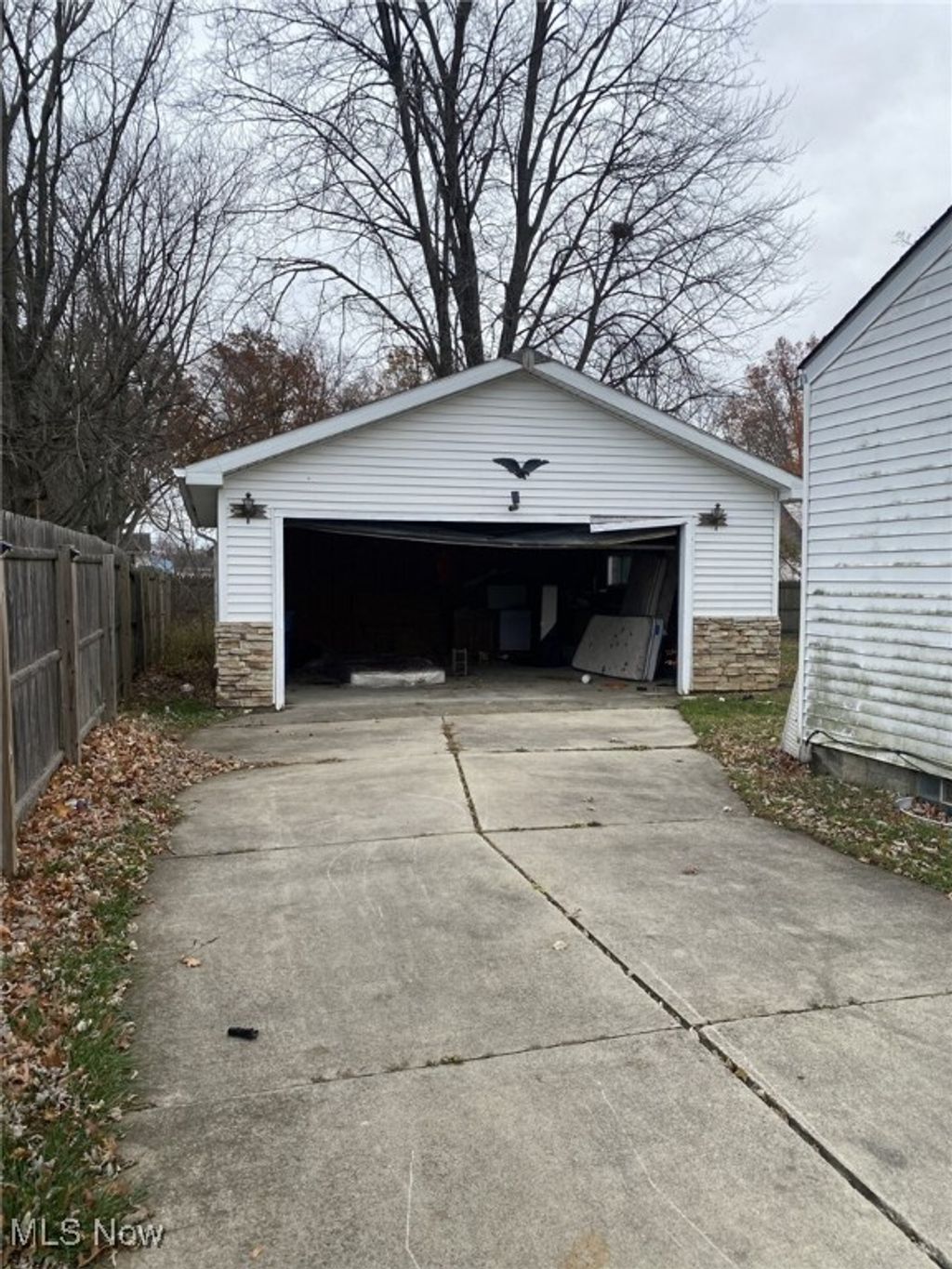 Photo of 3211 Kneirim Drive, Lorain, OH 44053 (MLS # 5174685)