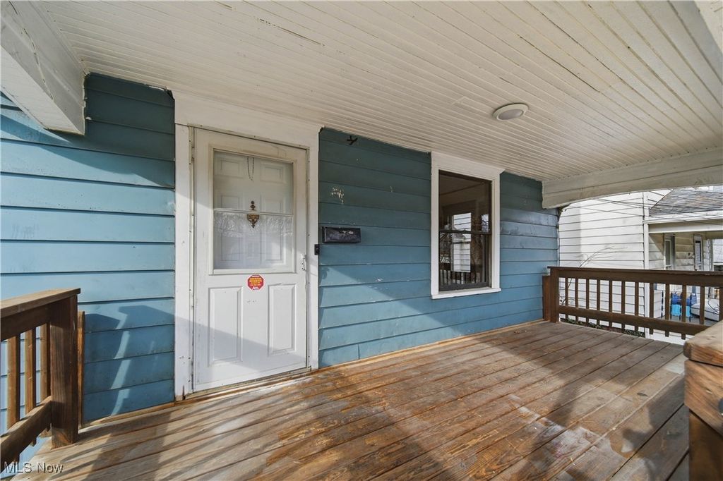 Photo of 606 Brown Street, Akron, OH 44311 (MLS # 5174254)