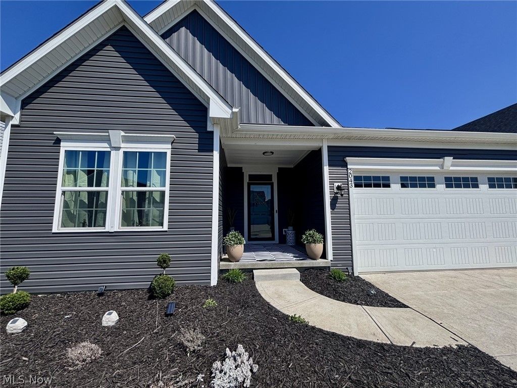 Photo of 2043 Farroni Drive, Willoughby, OH 44094 (MLS # 5206628)