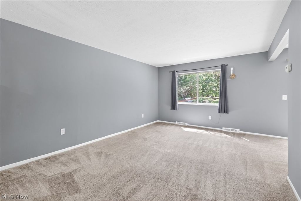 Photo of 9582 Fernwood Drive, Olmsted Falls, OH 44138 (MLS # 5212759)