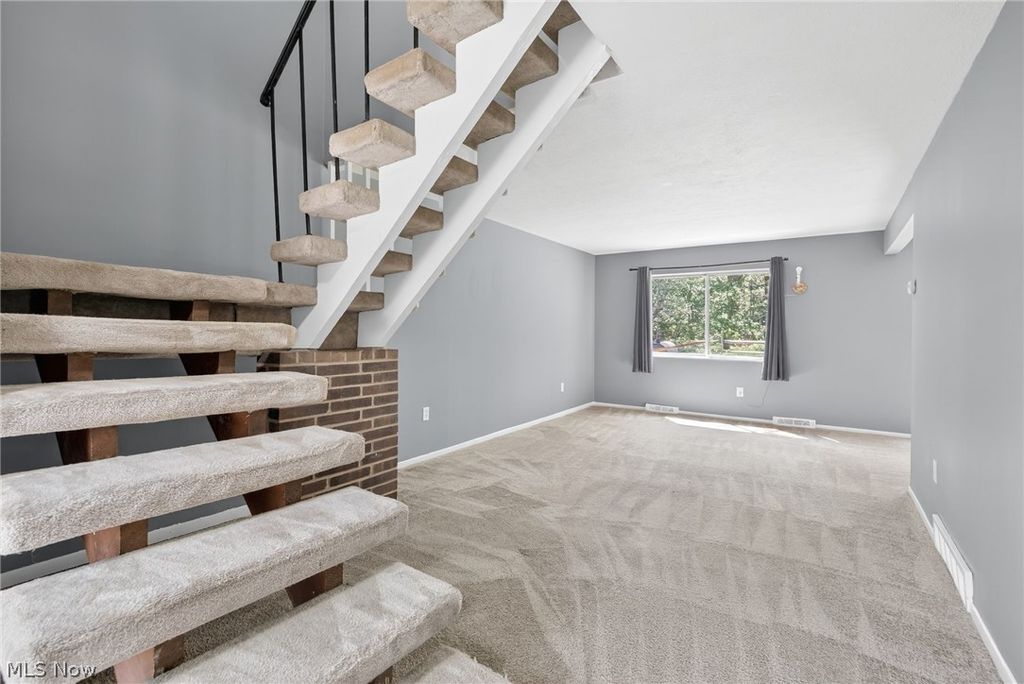 Photo of 9582 Fernwood Drive, Olmsted Falls, OH 44138 (MLS # 5212759)