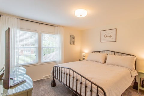 Tiny photo for 1805 Stonehenge Avenue NE, Warren, OH 44483 (MLS # 5254382)