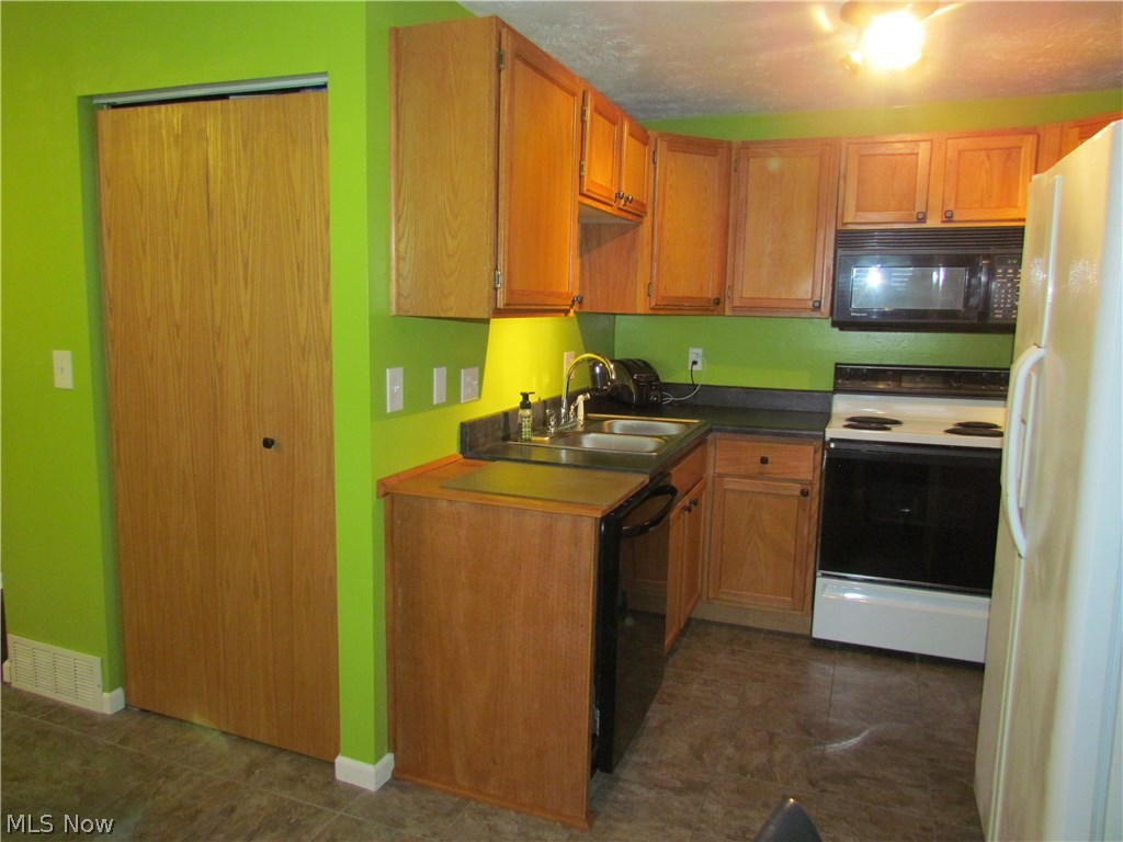 Spinnaker Run Condo - Residential