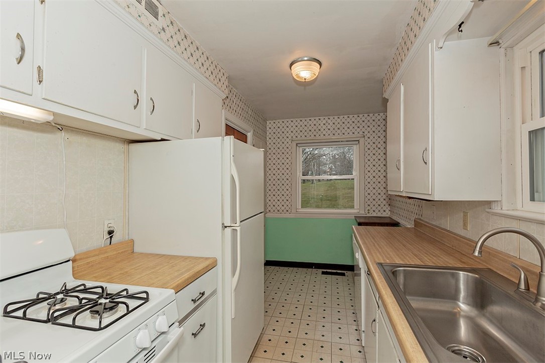 Sunshine Realty Inc 01 - Residential