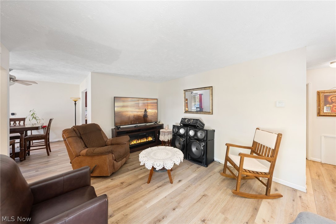 4122 W 145th Street