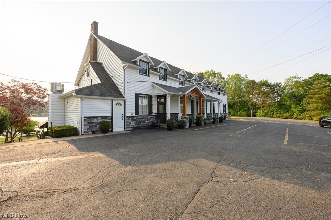 Willowdale Lake - Residential