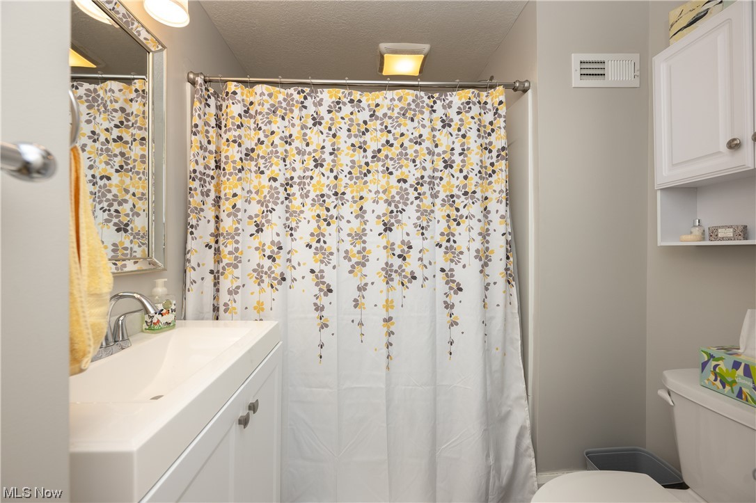 Willowdale Lake - Residential