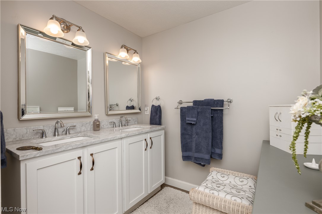 Willowdale Lake - Residential