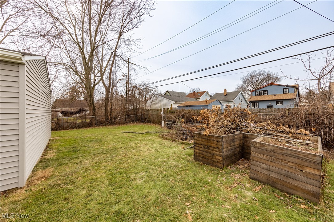 Cleveland, Ohio 44111, United States, 3 Bedrooms Bedrooms, ,3 BathroomsBathrooms,Residential,Pending,7325