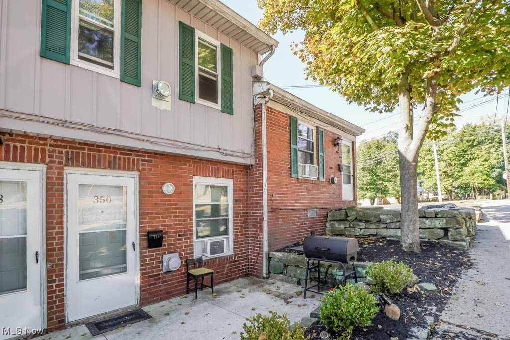 Photo of 340 Silver Street, Akron, OH 44303 (MLS # 5177592)