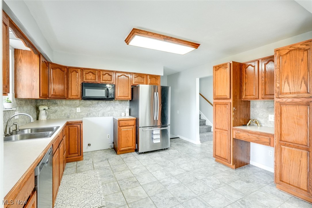 644 University Avenue, Elyria, Ohio image 13