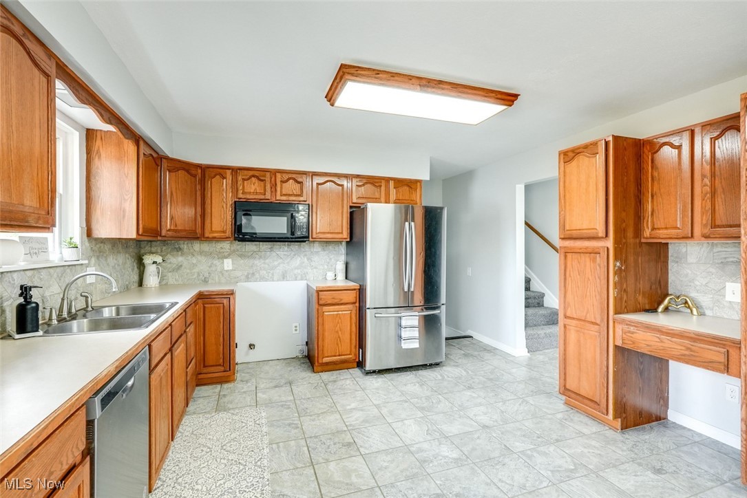 644 University Avenue, Elyria, Ohio image 14