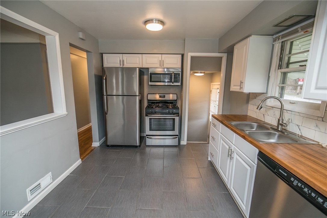 Sl Maher & J K Hitchcocks Sub - Residential