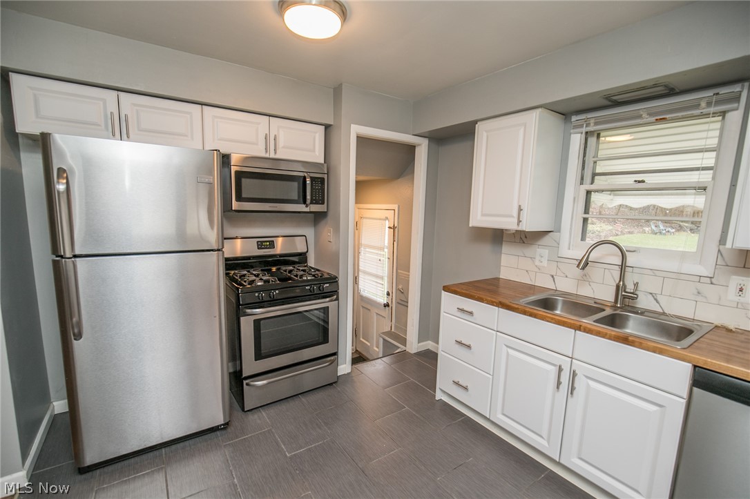 Sl Maher & J K Hitchcocks Sub - Residential