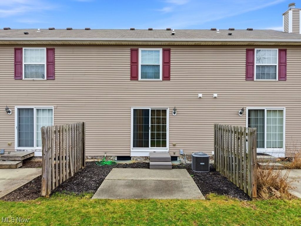 Photo of 378 Angela Lane, Avon Lake, OH 44012 (MLS # 5181882)