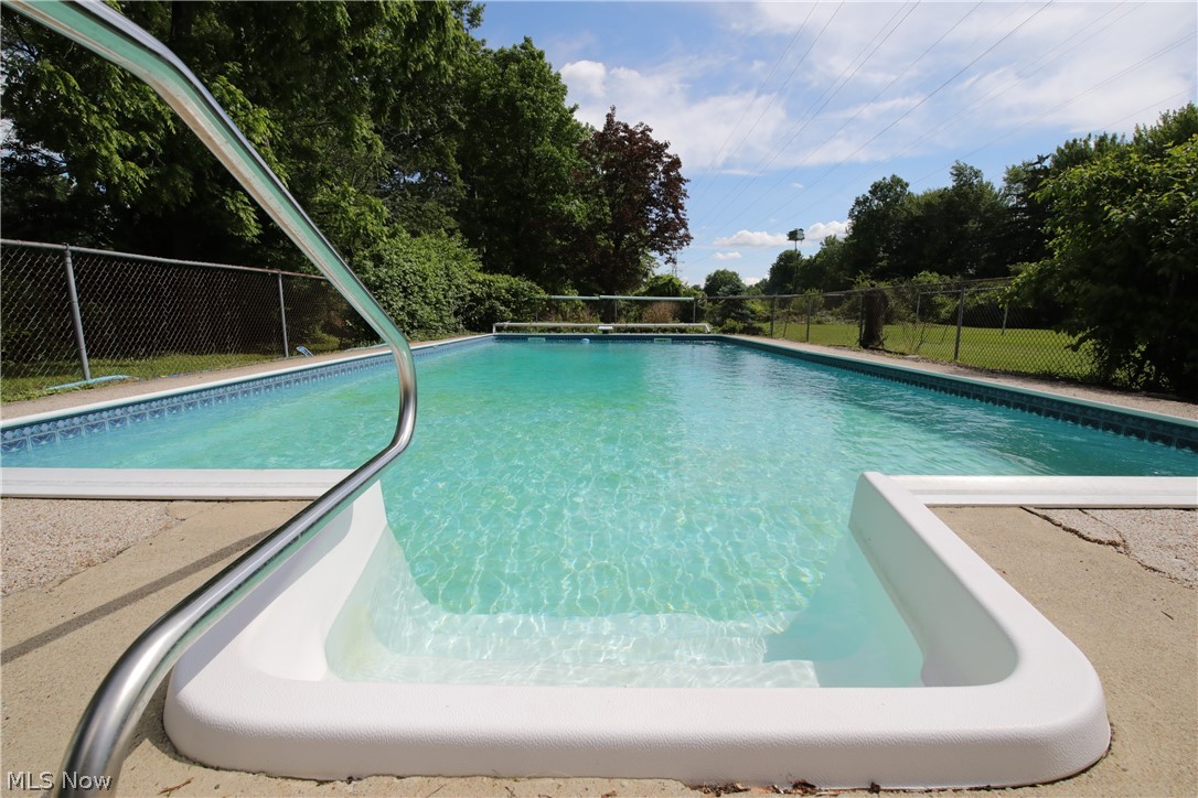 Kew Gardens 03 - Residential