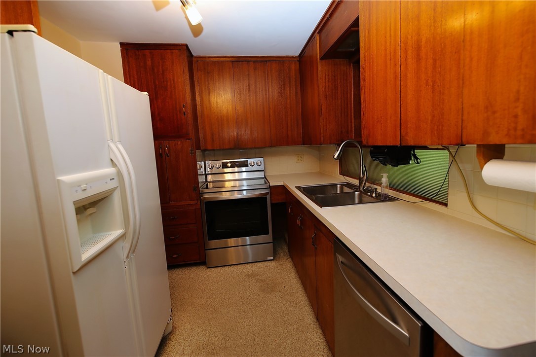 Kew Gardens 03 - Residential