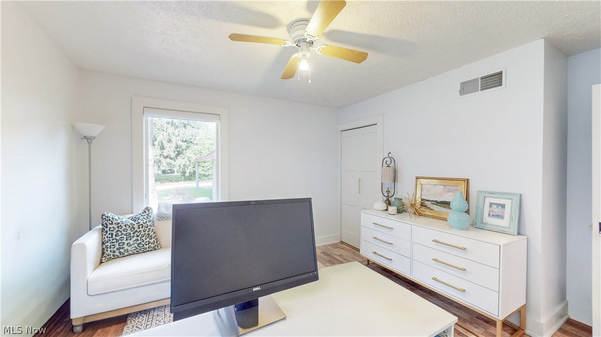 Chenoweth Lake Heights - Residential