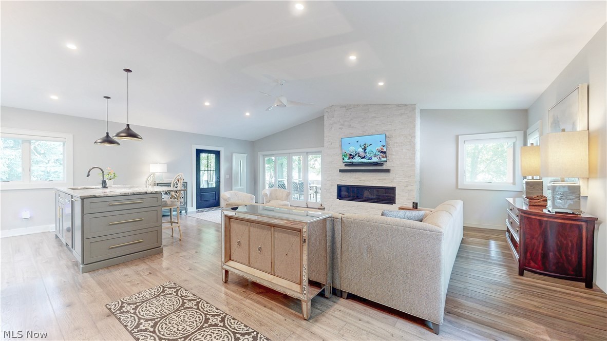 Chenoweth Lake Heights - Residential