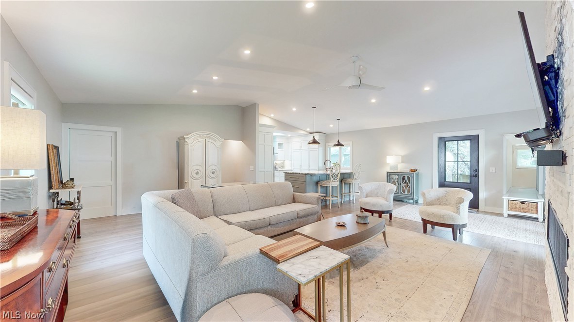 Chenoweth Lake Heights - Residential