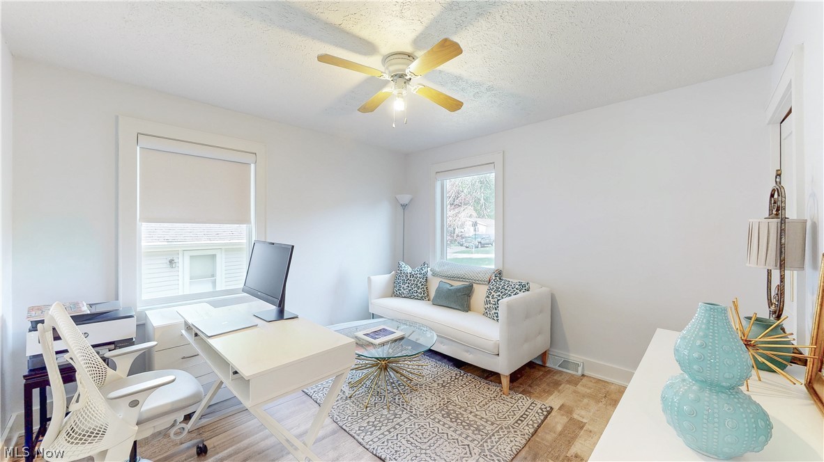 Chenoweth Lake Heights - Residential