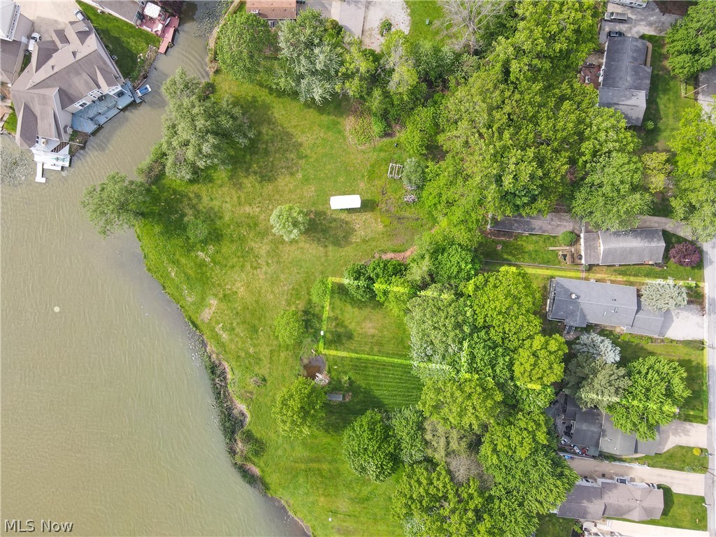 Chenoweth Lake Heights - Residential