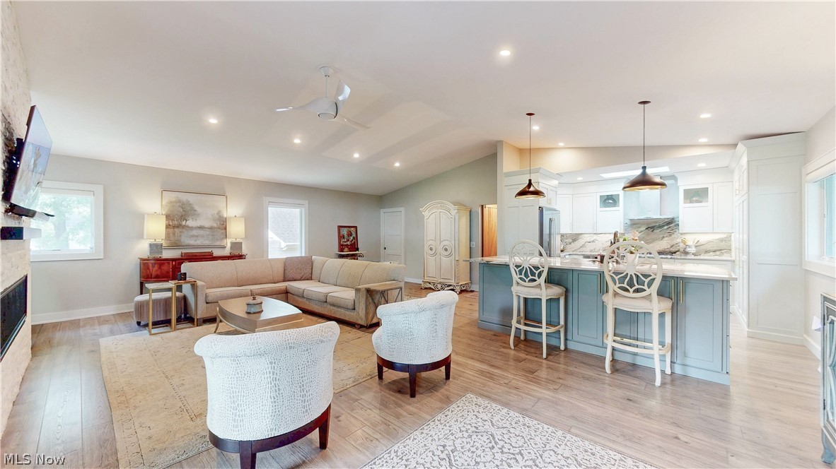 Chenoweth Lake Heights - Residential