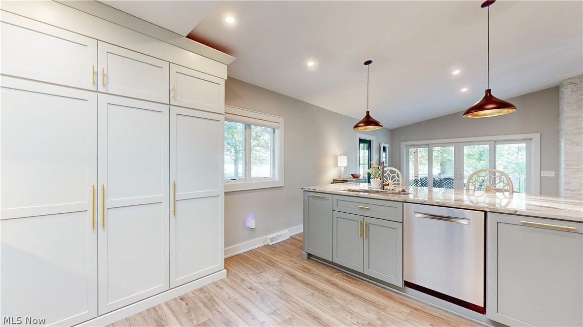 Chenoweth Lake Heights - Residential