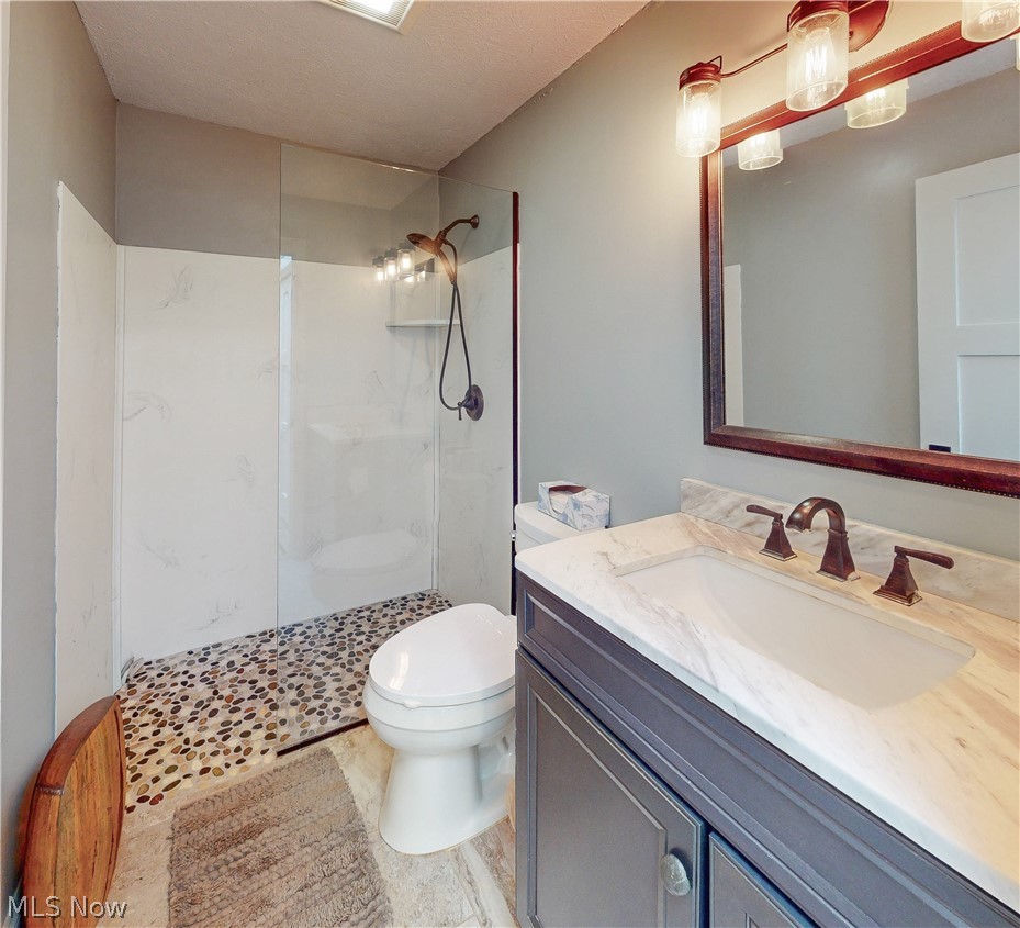 Chenoweth Lake Heights - Residential