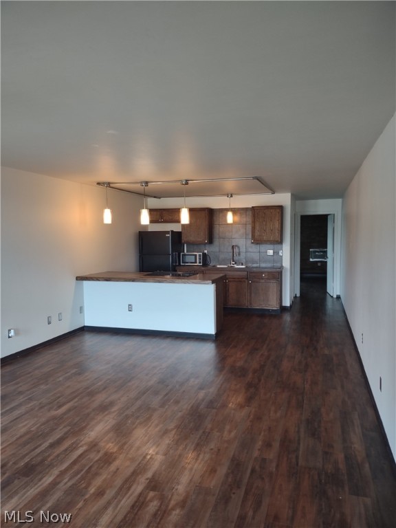 Seven Stories East Condo - Residential