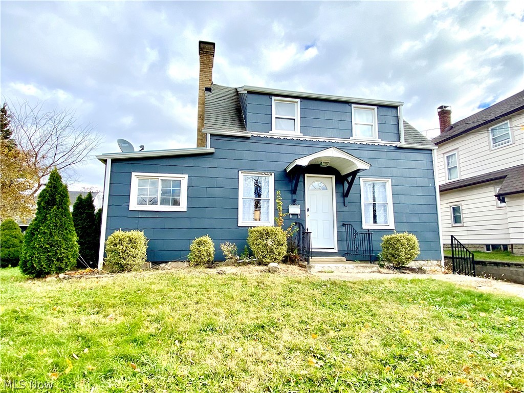 Welcome home to 1009 Oakland Ave! This three bedroom 1.5 bath Cape Cod style home is move in ready! Buyers will love the wood burning fireplace in the living room that opens to the formal dining room. The kitchen offers granite counters and is fully applianced. All bedrooms and full bath on the second level. The lot is a double lot and offers a fenced backyard and covered patio that is perfect for entertaining!
