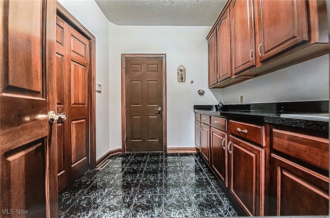 6419 S Rim Circle, Valley City, Ohio image 32