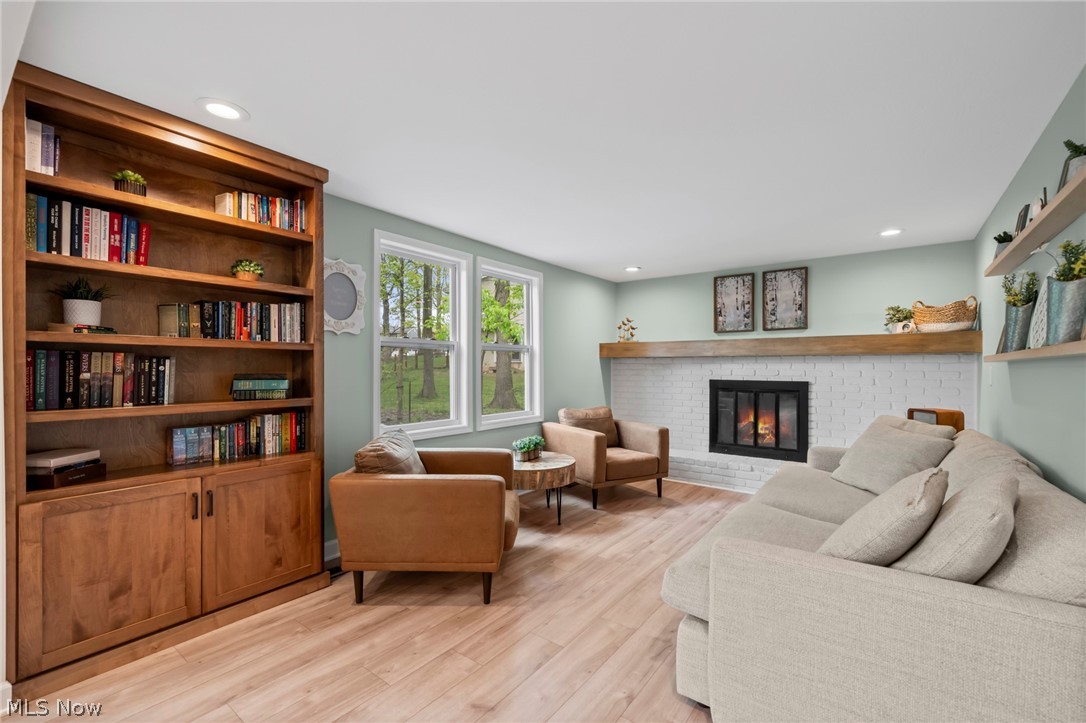 Falling Oaks - Residential