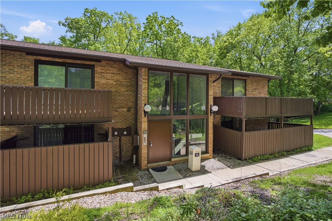 Woods/Brecksville Condo - Residential