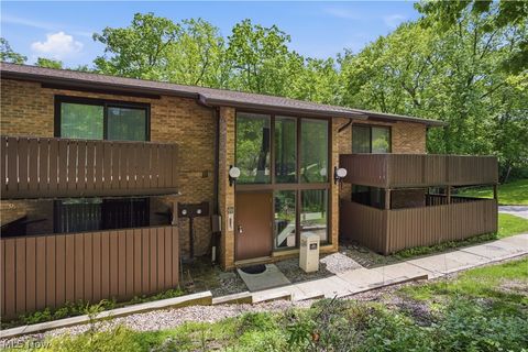 Condo For Sale - 6895 Carriage Hill Drive<br/> Brecksville, OH 44141