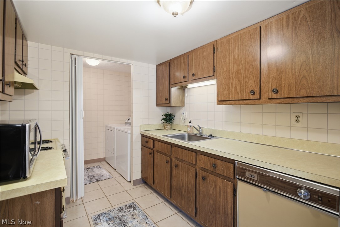 Woods/Brecksville Condo - Residential