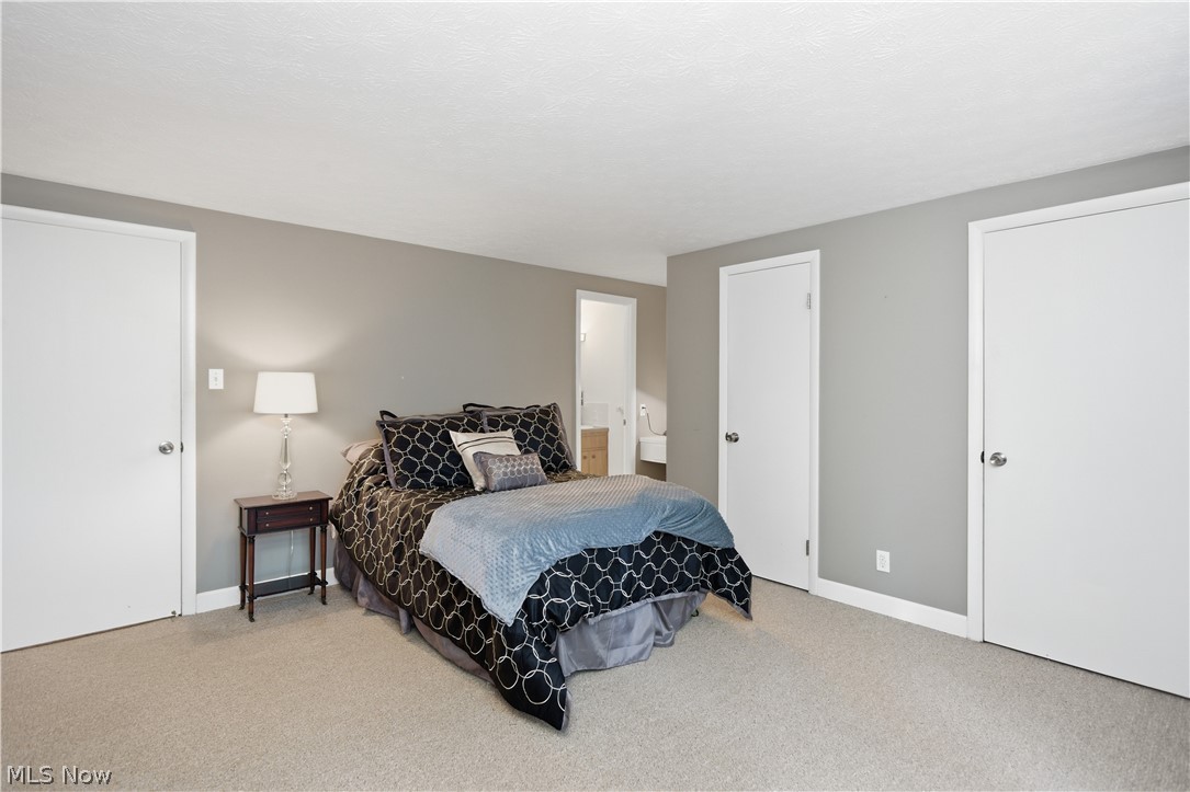 Woods/Brecksville Condo - Residential